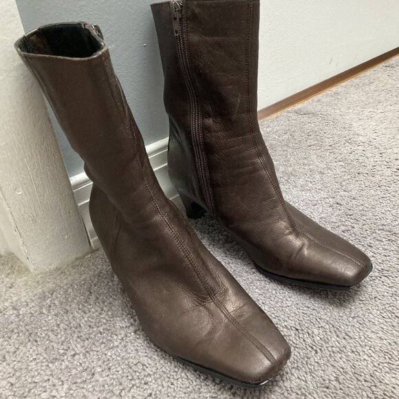 Valleverde Booties - Picture 1 of 6